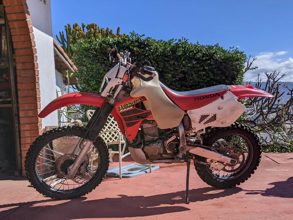 The XR650R: Honda's Baja Beast Reviewed in Dirt Bike's February 2000 ...