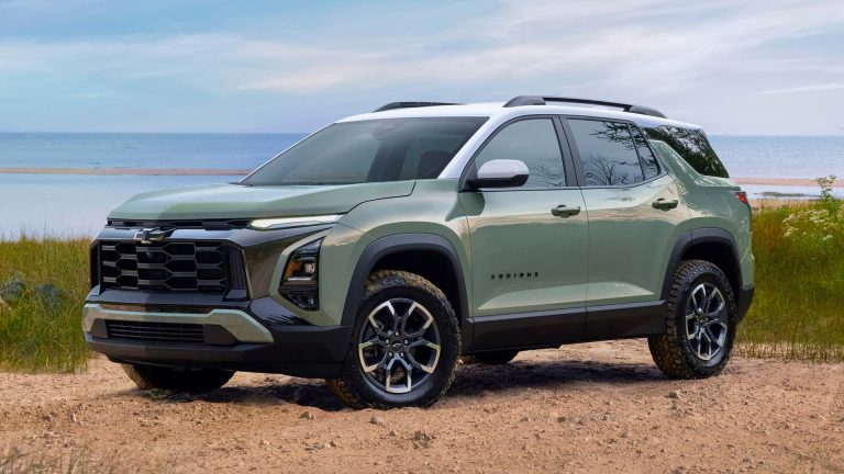 Chevrolet's 2025 Equinox Hits the Market with a $29,995 Starting Price