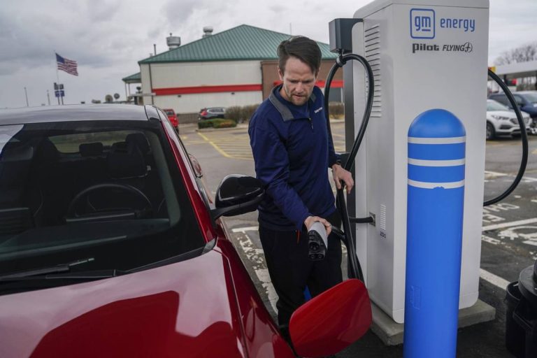 Federal Funding Boosts EV Charging Stations, Advancing Biden's Climate Agenda