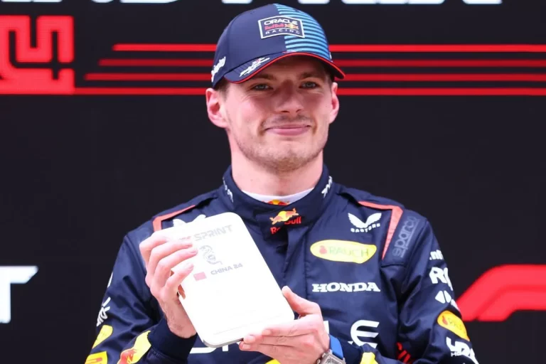 Verstappen Overcomes Challenges to Secure Win in F1 Chinese GP