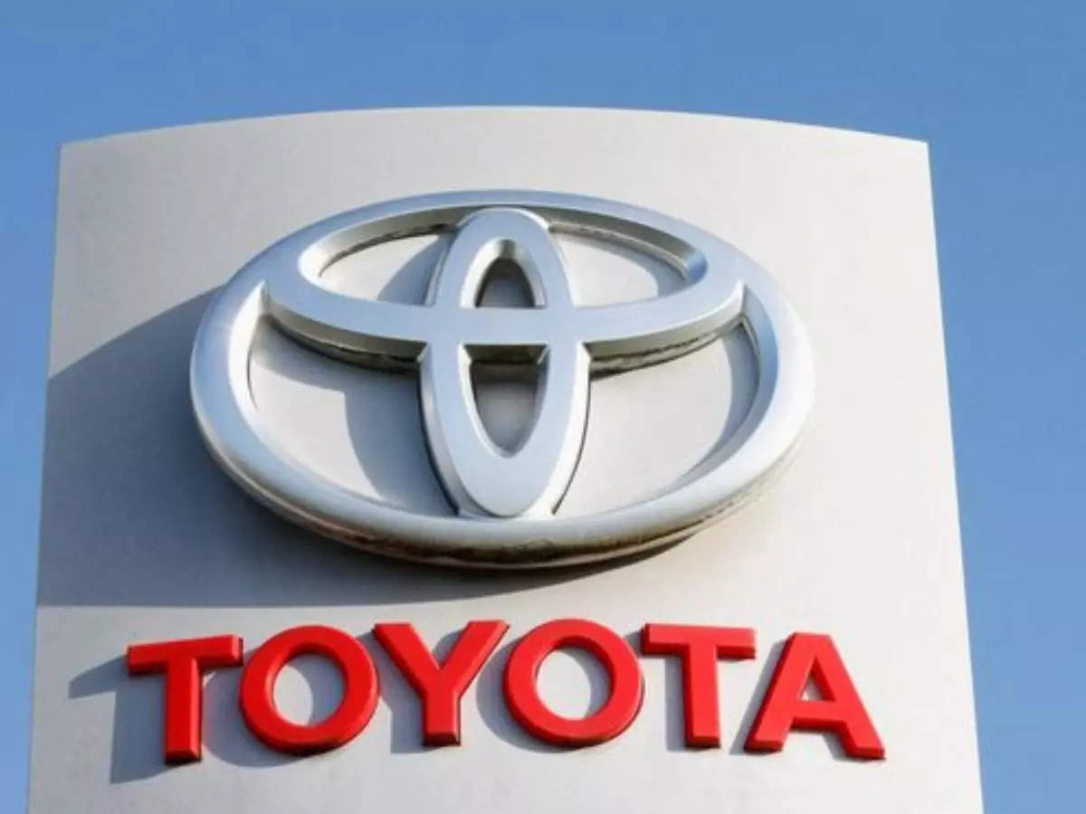 Toyota Files Patent for Innovative Color-Changing Paint