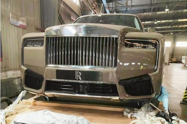 First Photo Of Facelifted 2025 Rolls-Royce Cullinan Series II Ahead Of Reveal