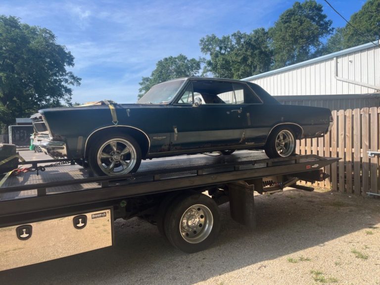 1967 Pontiac GTO Tri-Power