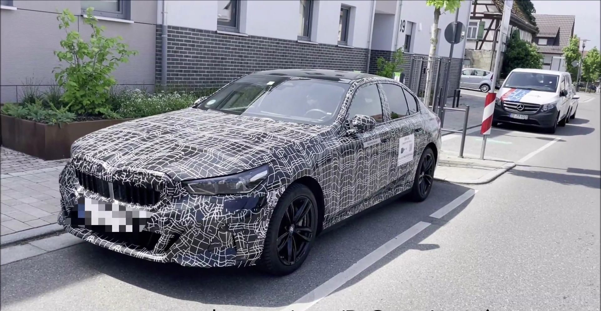 700-HP BMW G90 M5 Reveals High-Performance Specs and Plug-In Hybrid Tech