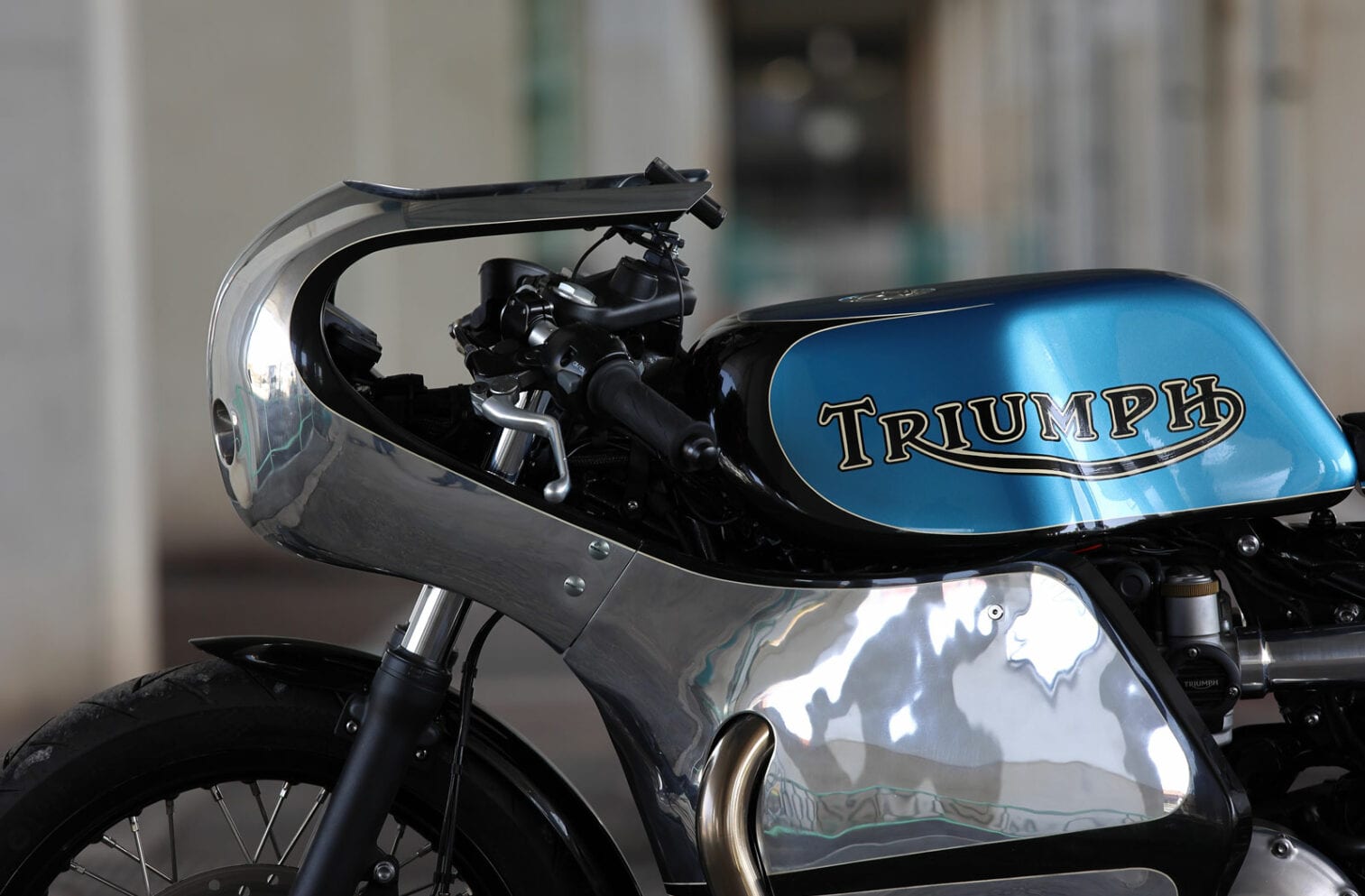 Custom Triumph Bonneville Bobber Cafe Racer