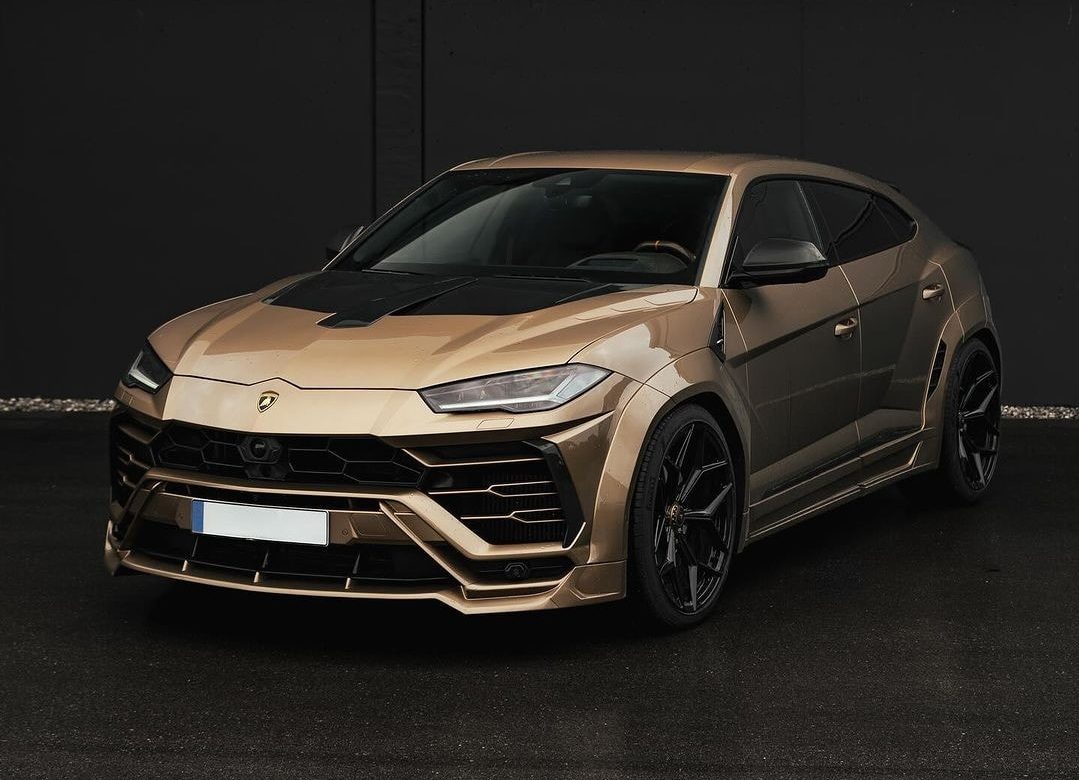 Customized Lamborghini Urus S