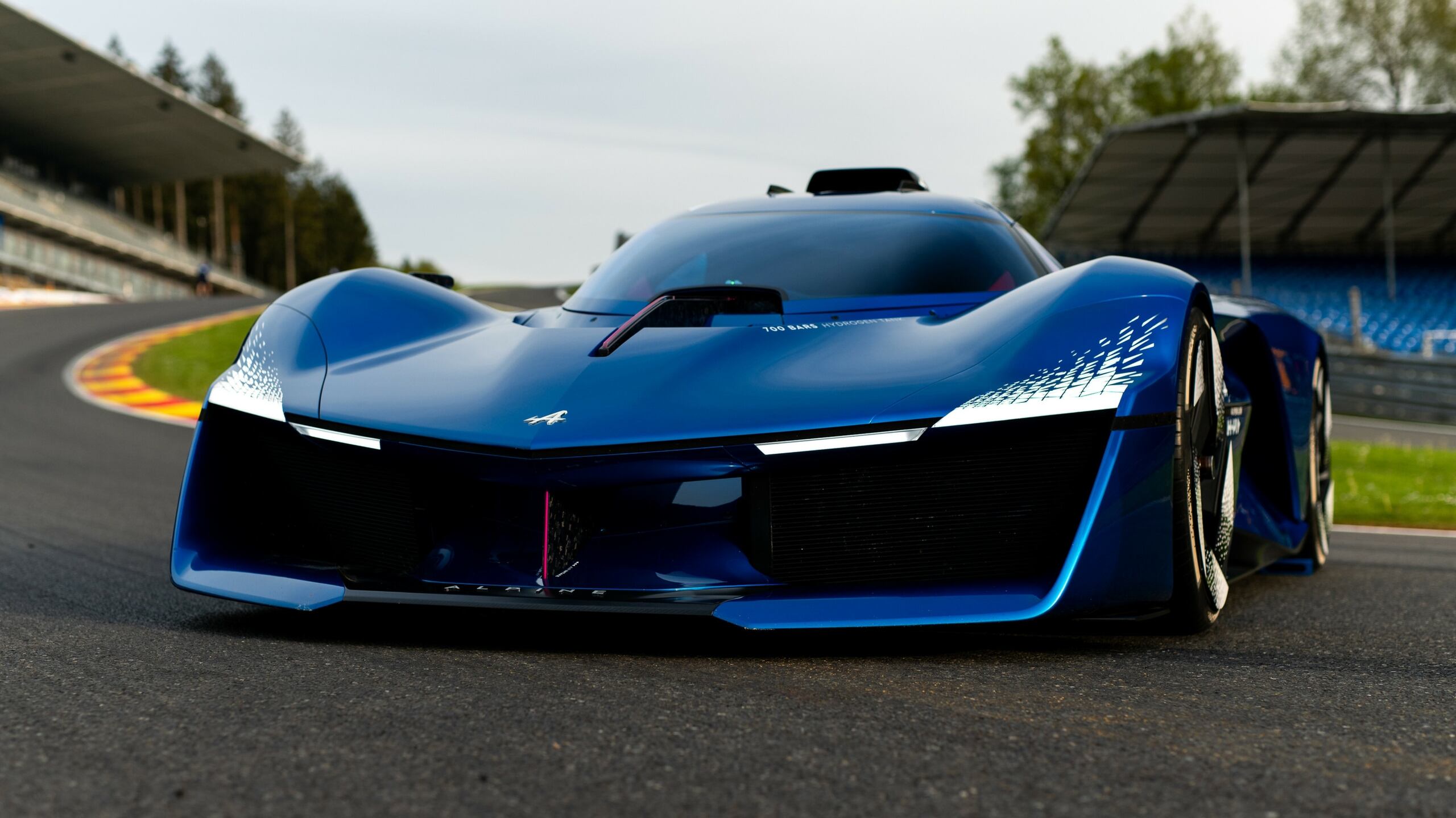 The Alpine Alpenglow Hy4 Concept Car