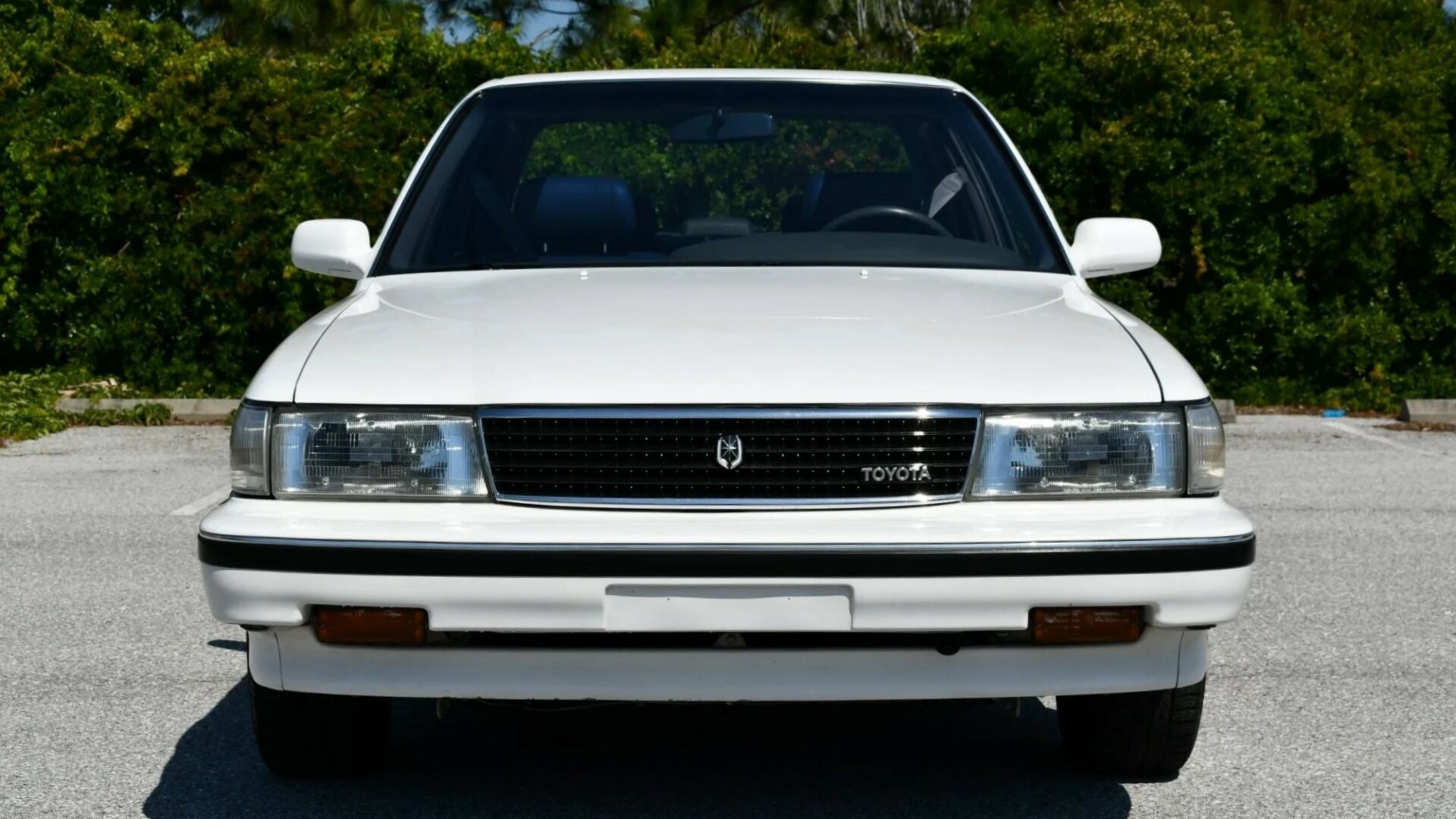 The Front Profile Of The 1990 Toyota Cressida