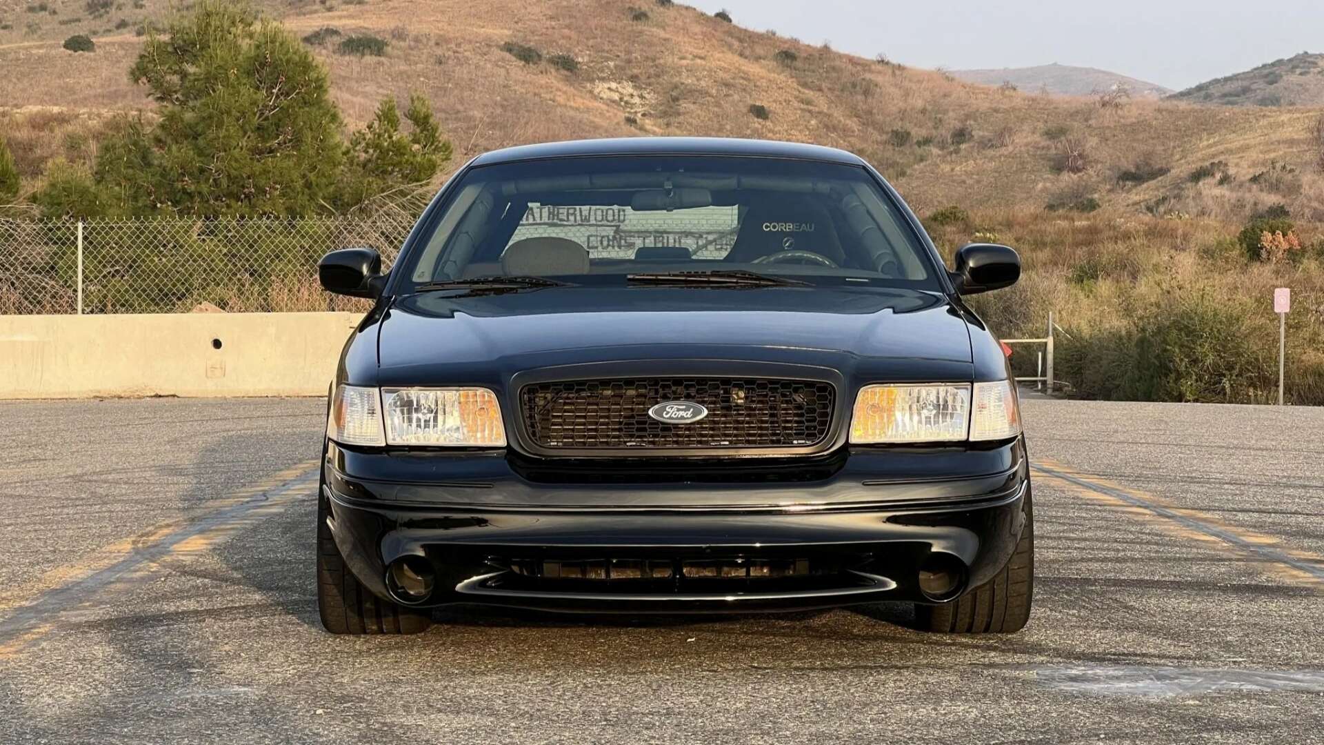 The Front Profile Of The 1999 Ford Crown Victoria