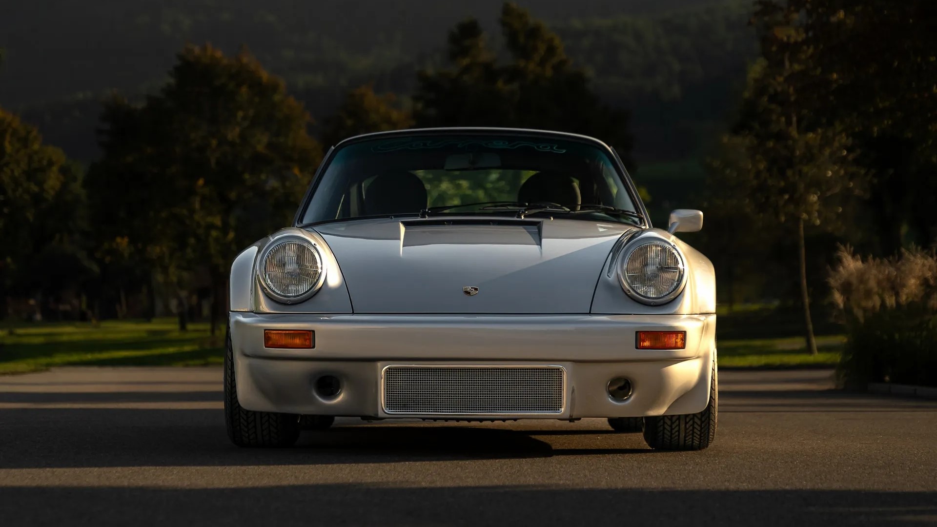 The Front Profile Of The Original Porsche 911 Turbo Concept