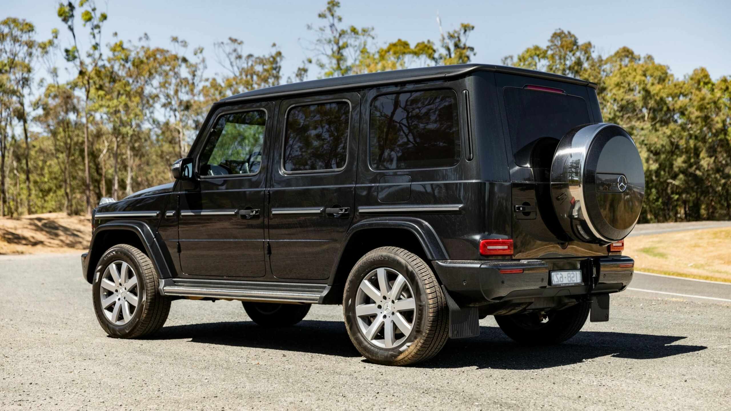 The Rear And Side Profiles Of A Mercedes-Benz G 450D