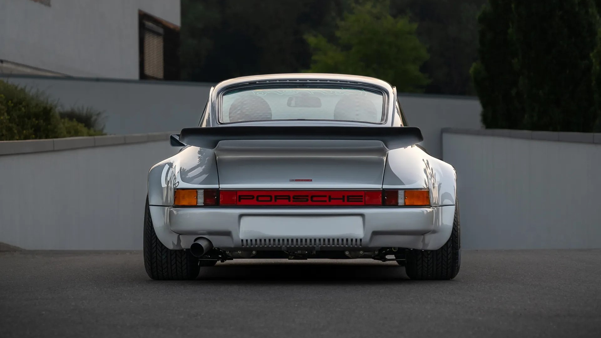The Rear Profile Of The Original Porsche 911 Turbo Concept