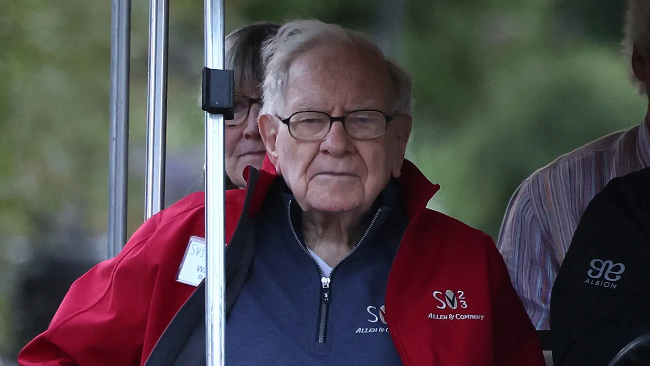 Musk Encourages Buffett to Invest in Tesla Stock