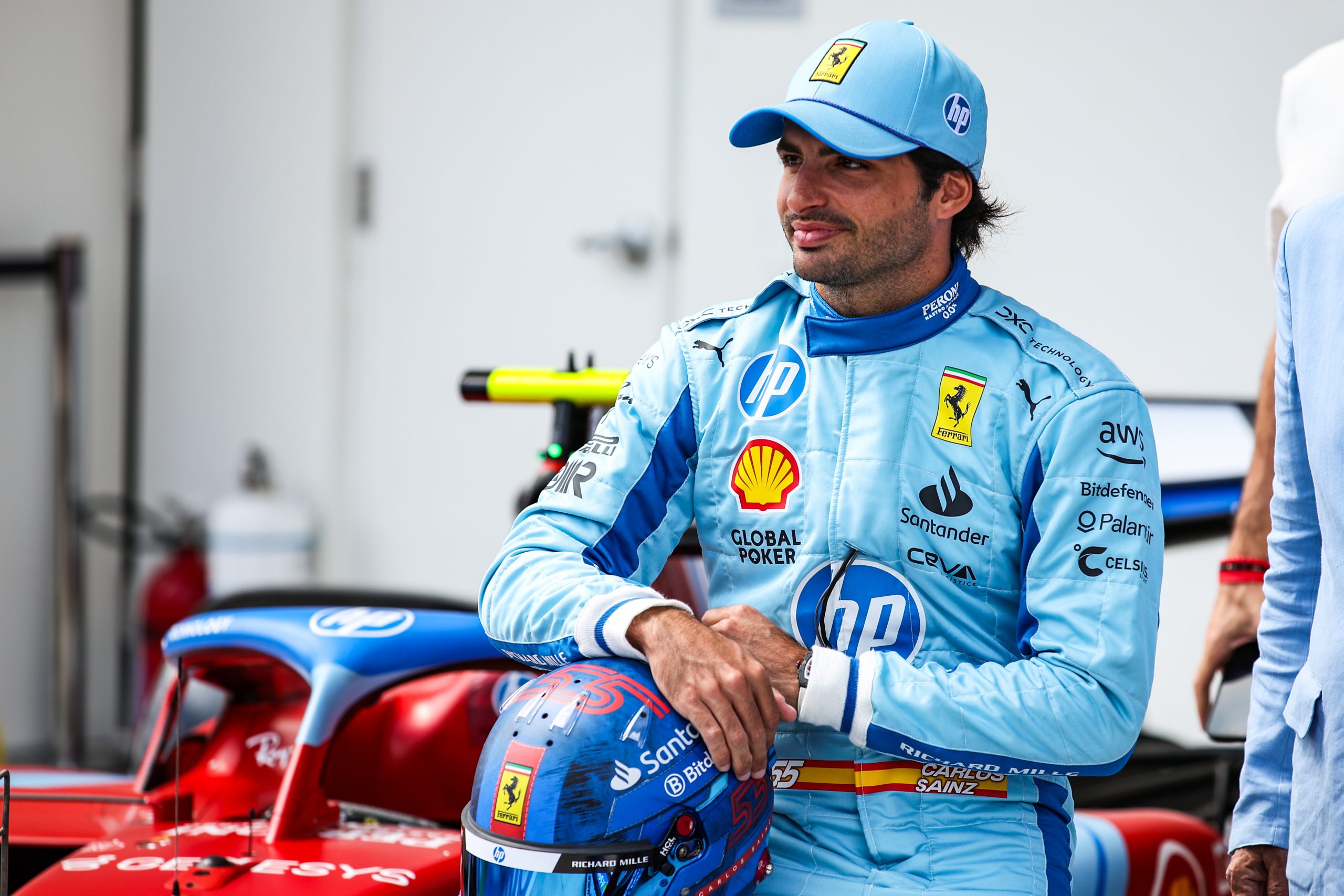 Carlos Sainz Emerges as Sauber's Prime Candidate for Audi F1 Era