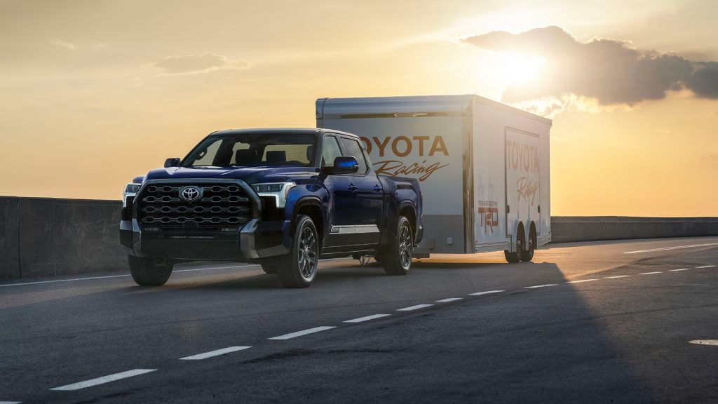 Comparison Between 2024 Chevrolet Silverado and 2024 Toyota Tundra A