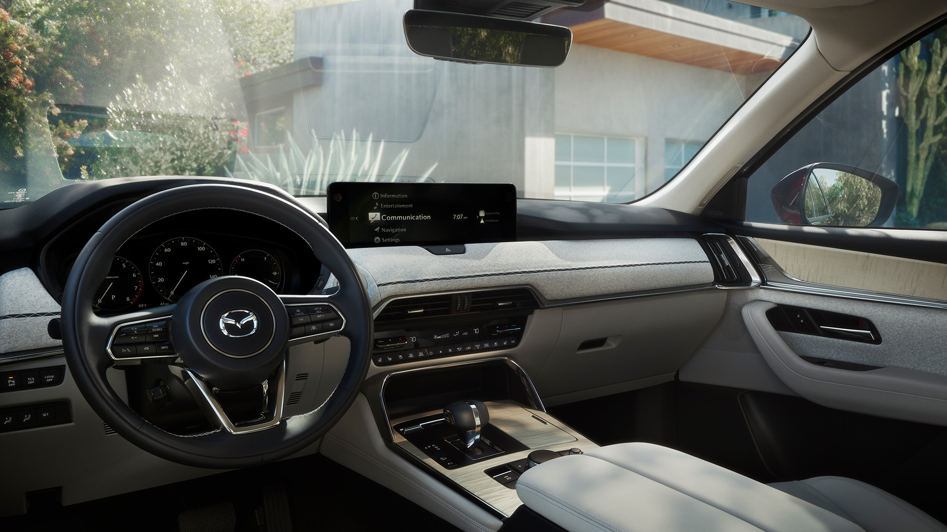 In a Shift from Convention, Mazda's CX-90 2024 Embraces Premium Materials