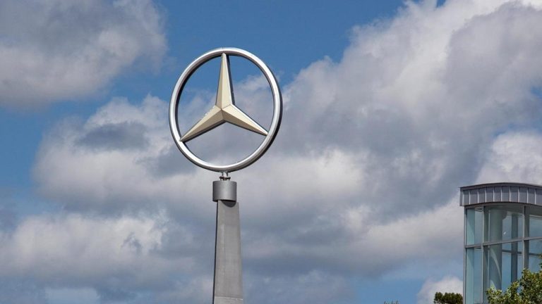 Labor Union Pushes for Major Win at Mercedes Plant in Alabama