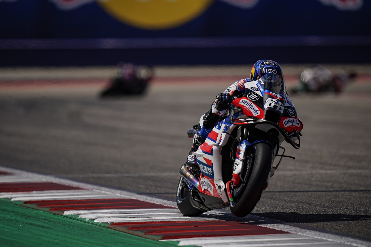 Oliveira Criticizes MotoGP Tyre Pressure Rule in Damp Conditions