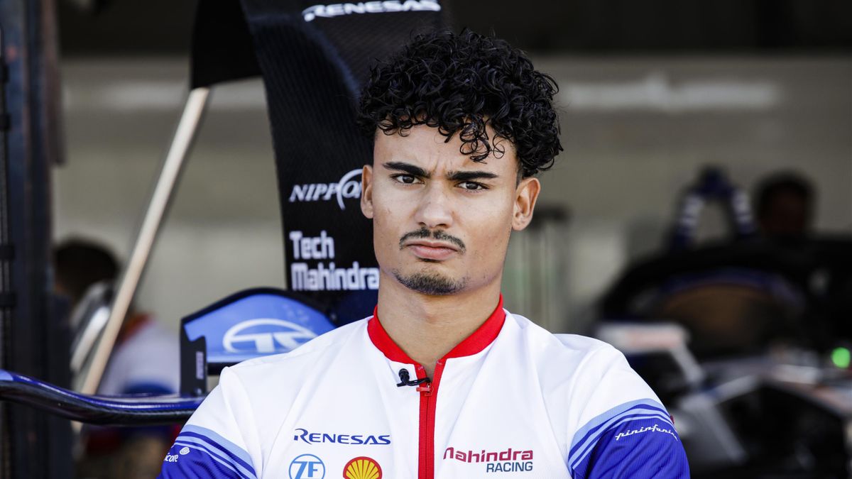 Wehrlein Criticizes Contact with Dennis in Berlin Formula E Race