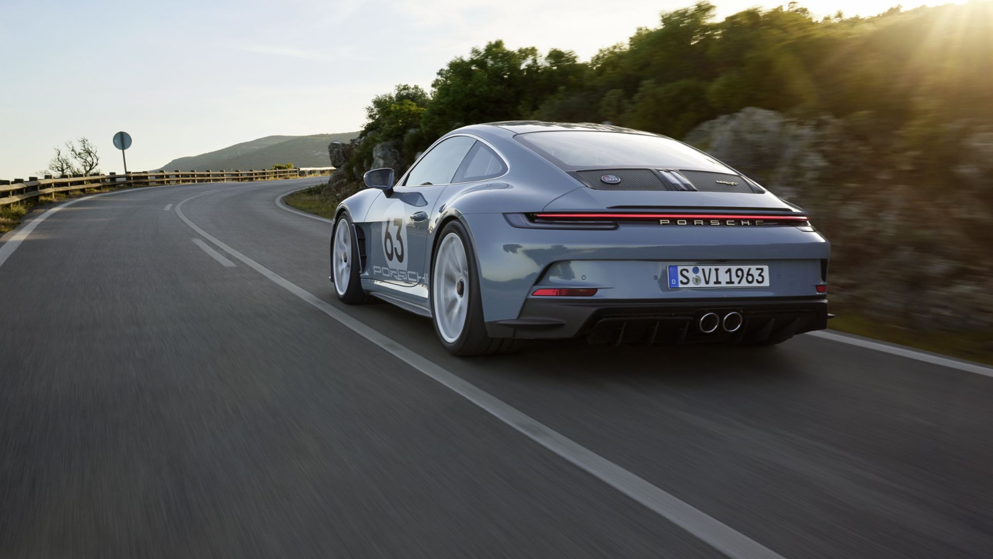 Hybrid Innovation: Porsche 911 Shines with Faster Lap at Nürburgring