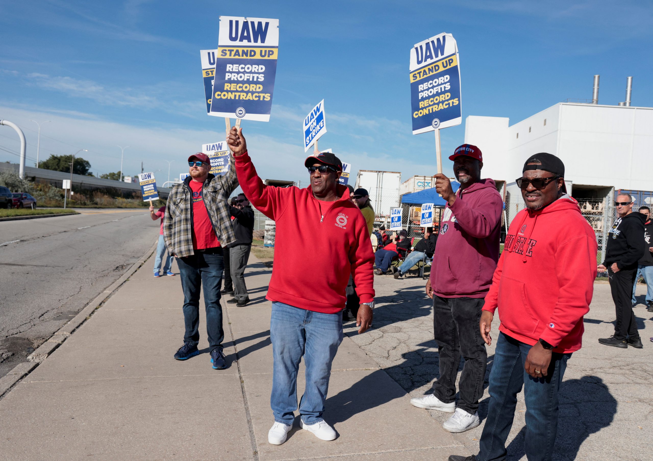 UAW Loses Unionization Battle at Alabama Mercedes Facility