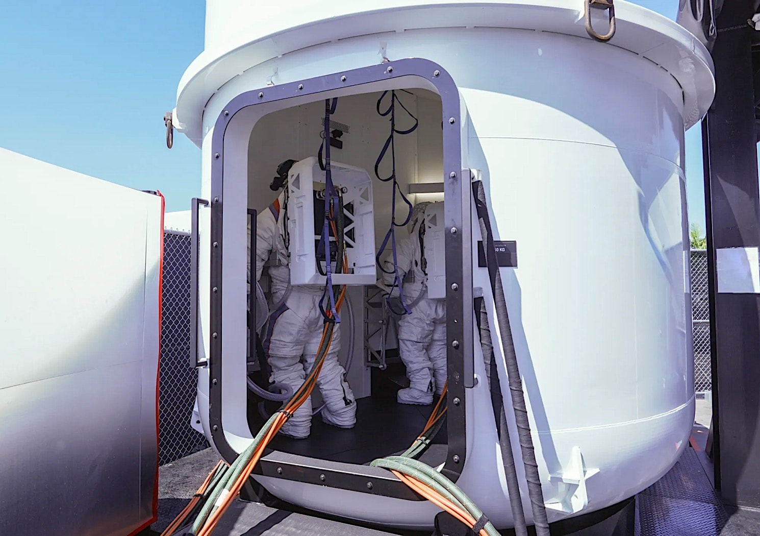 Astronaut Testing of SpaceX's Starship HLS for Moon Missions