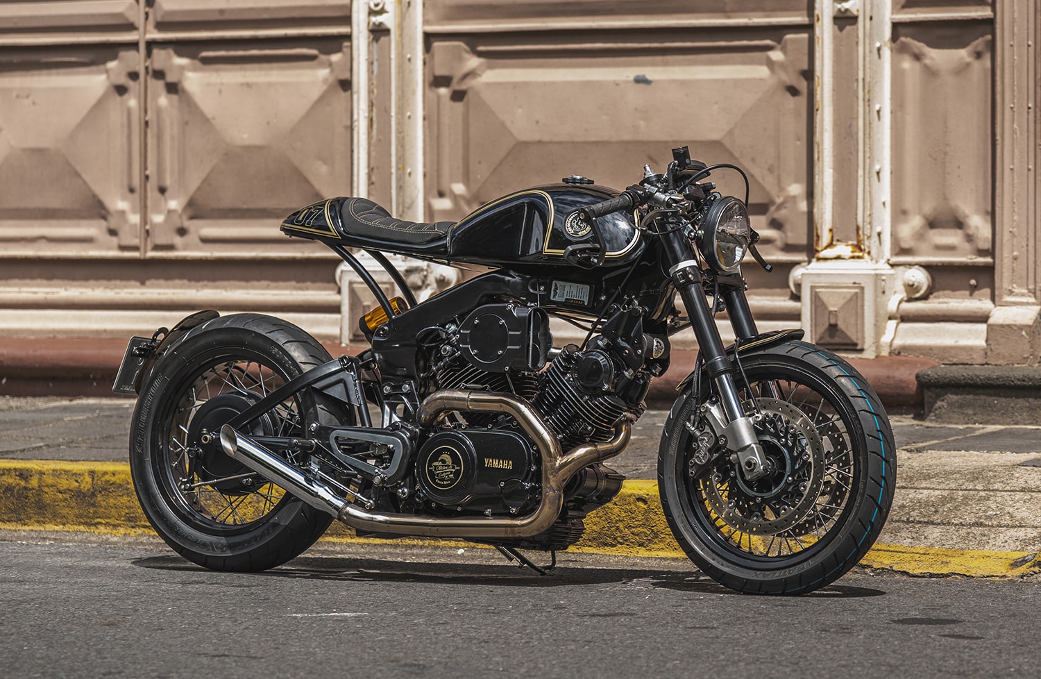 MotorAll Customs' Cafe Racer