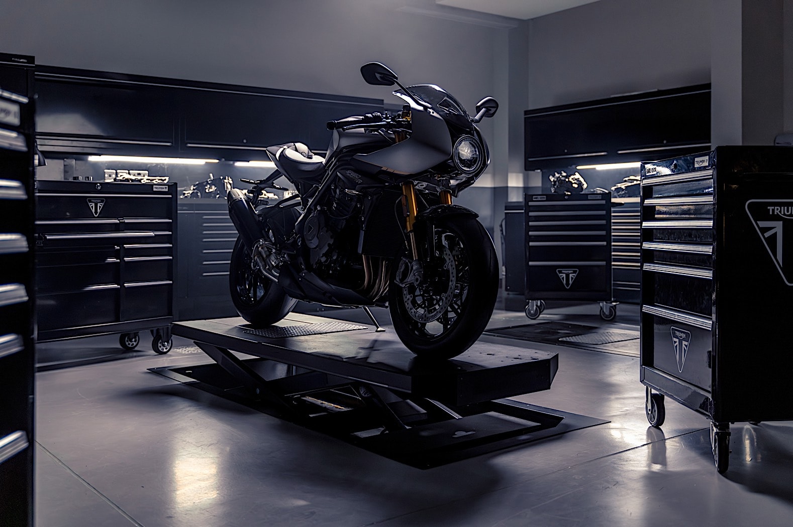 Triumph and Breitling Reveil Limited Edition Speed Triple 1200 RR