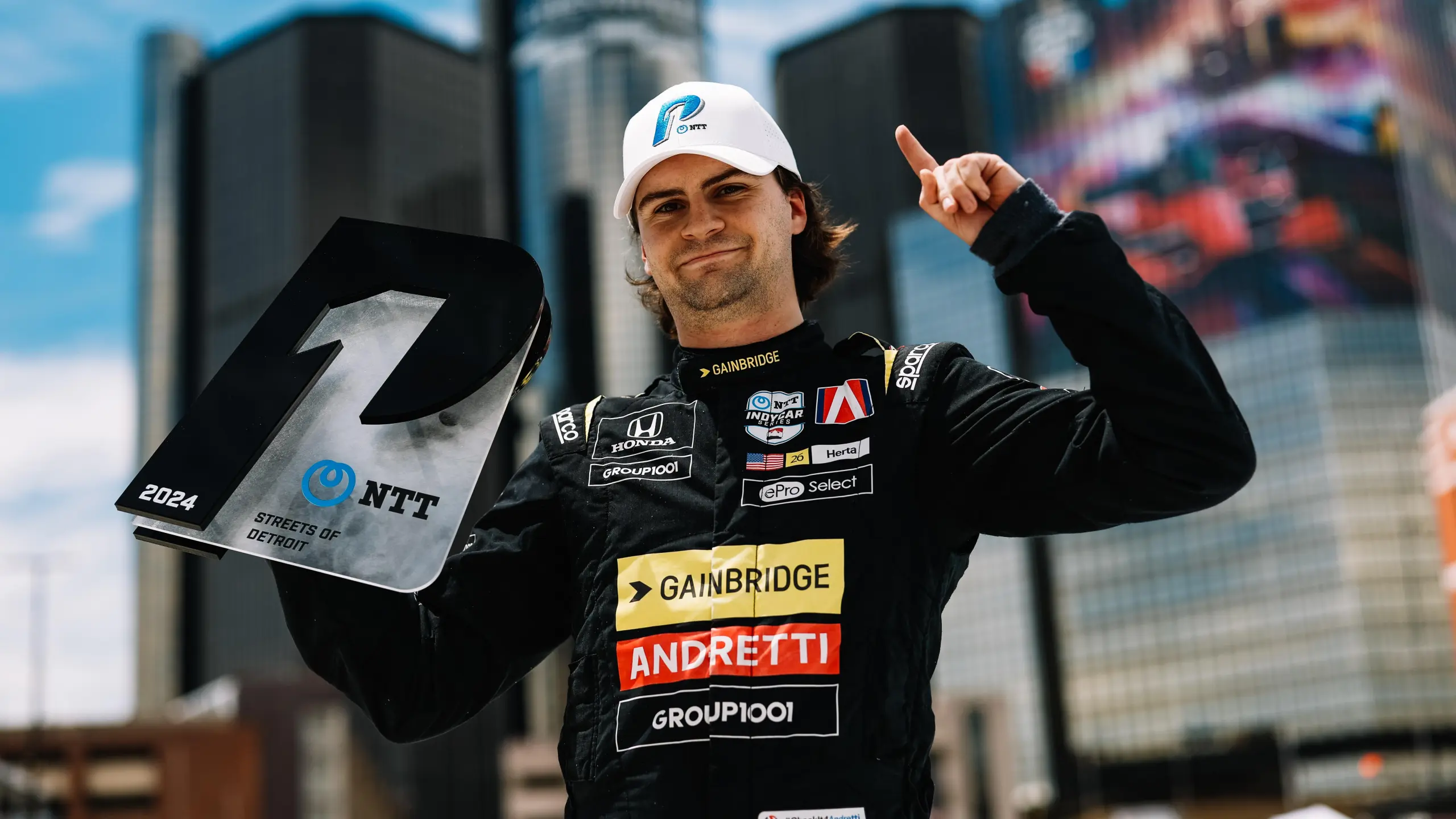 Herta Outpaces Palou for Pole in Detroit IndyCar Event