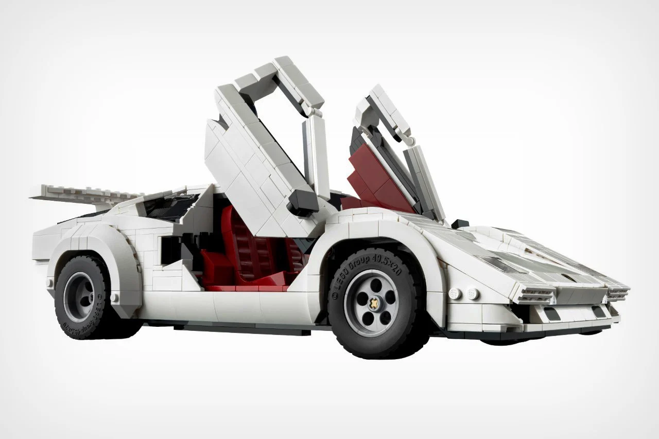 Build Your Own Lamborghini Countach with Lego's 13-Inch Replica Featuring V12
