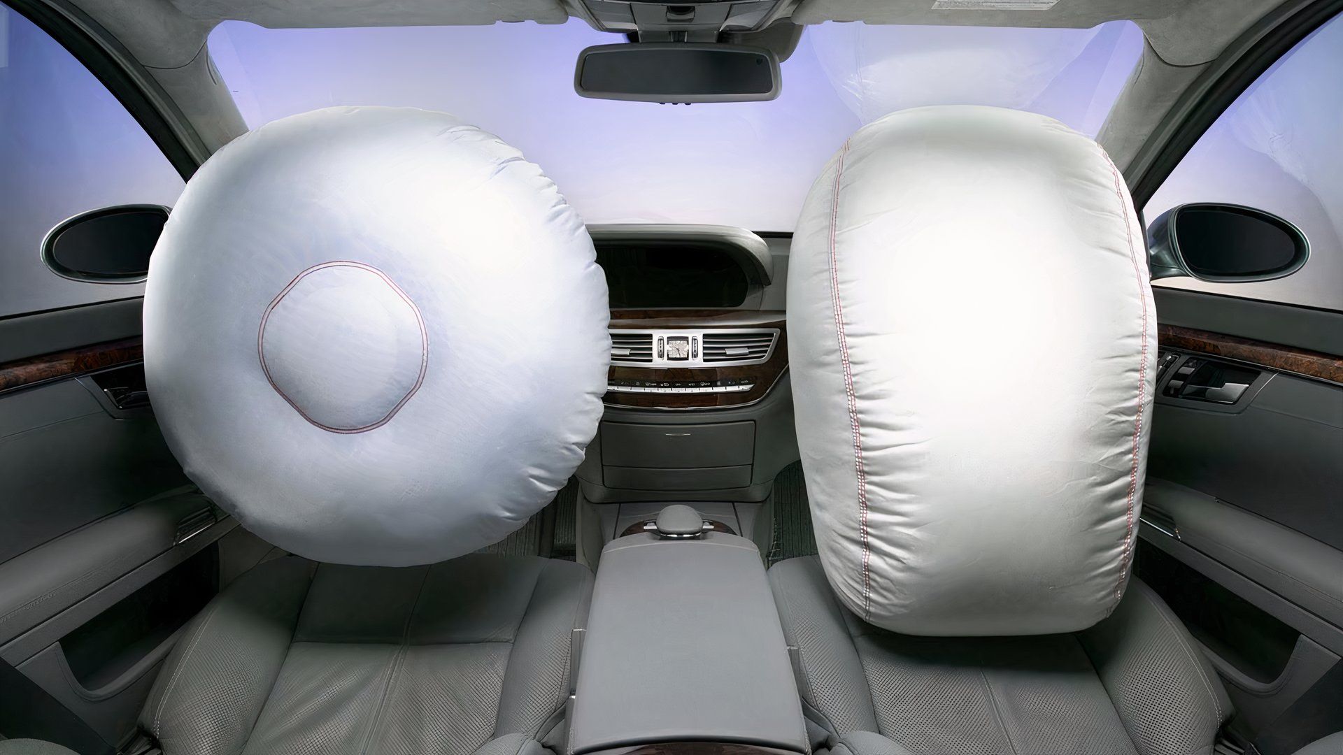 Mercedes-Benz Airbags System (Via Mercedes)
