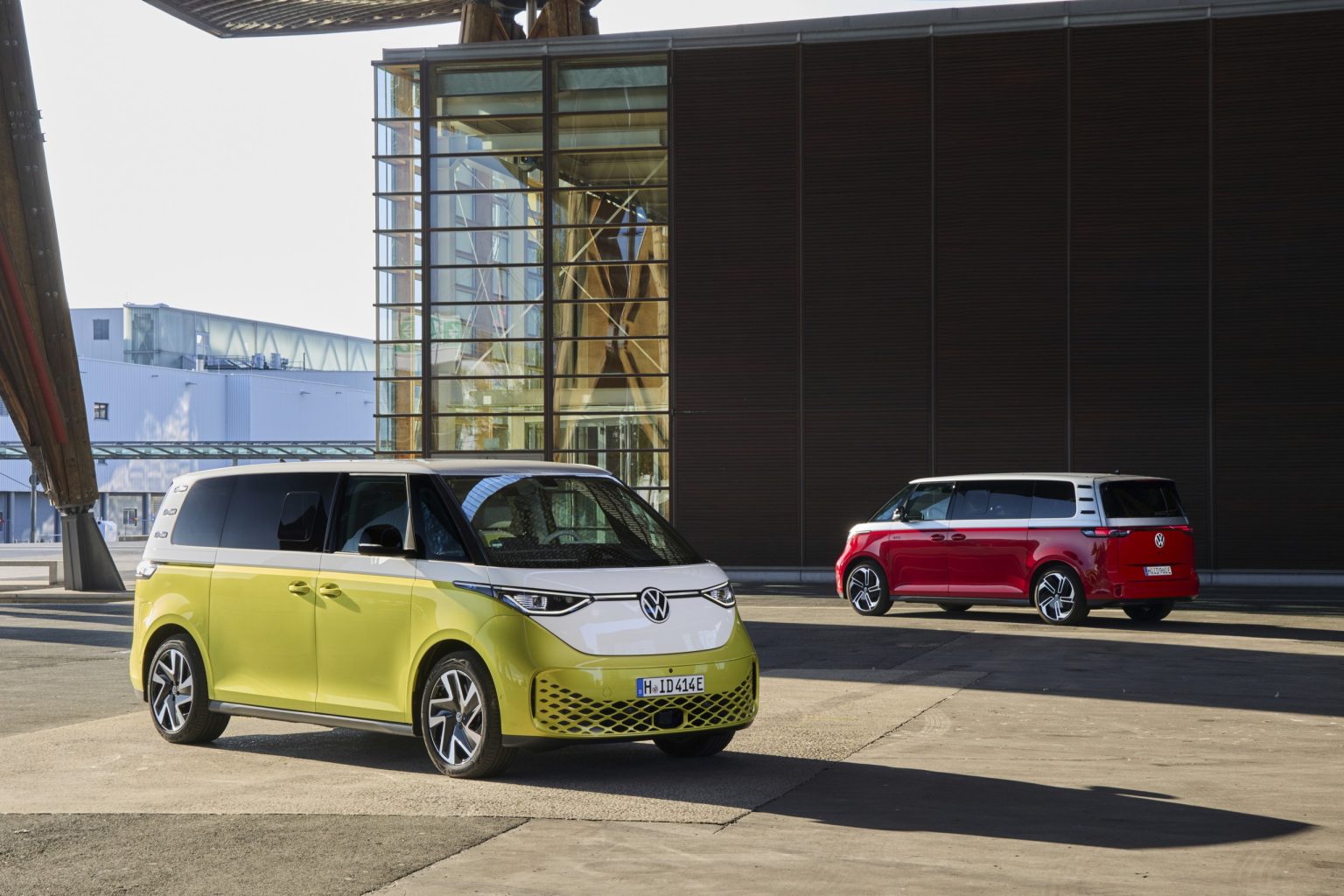 2024 Volkswagen ID. Buzz LWB: Spacious, Stylish Electric Minivan - DAX ...