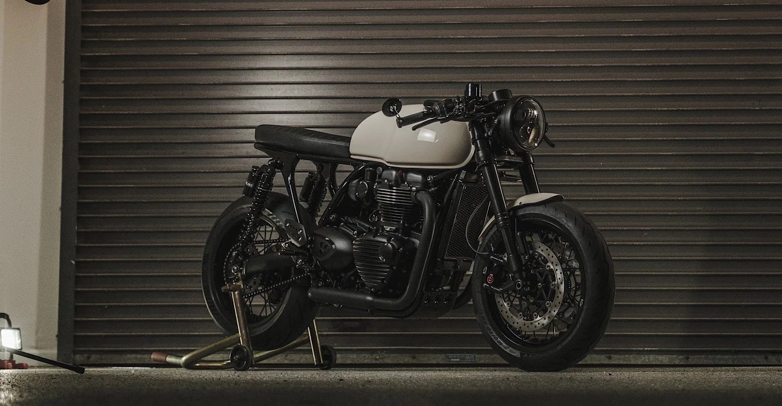 A&J Cycles Revamps Triumph Thruxton 1200 R