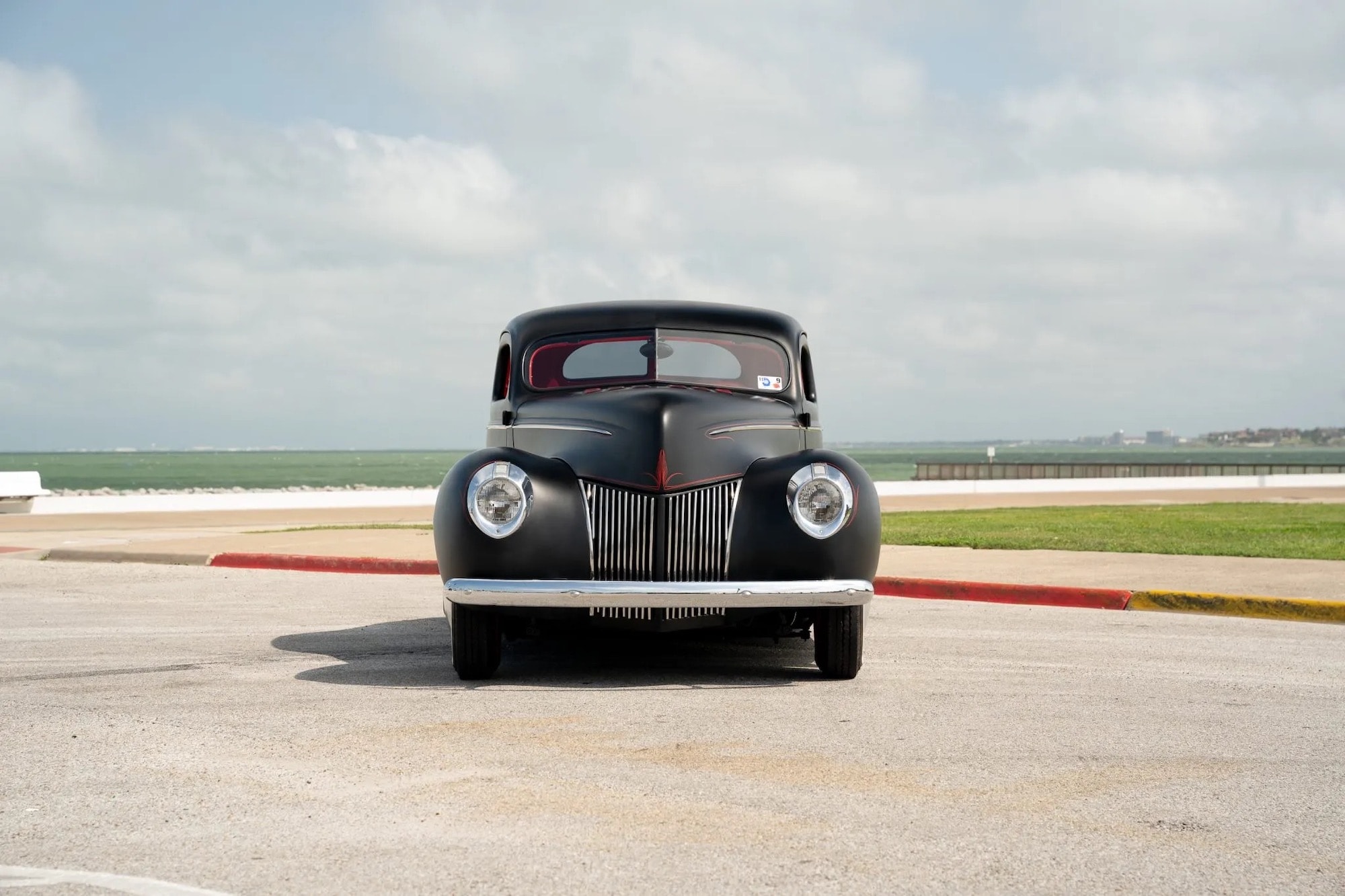 Restomodded 1939 Ford DeLuxe