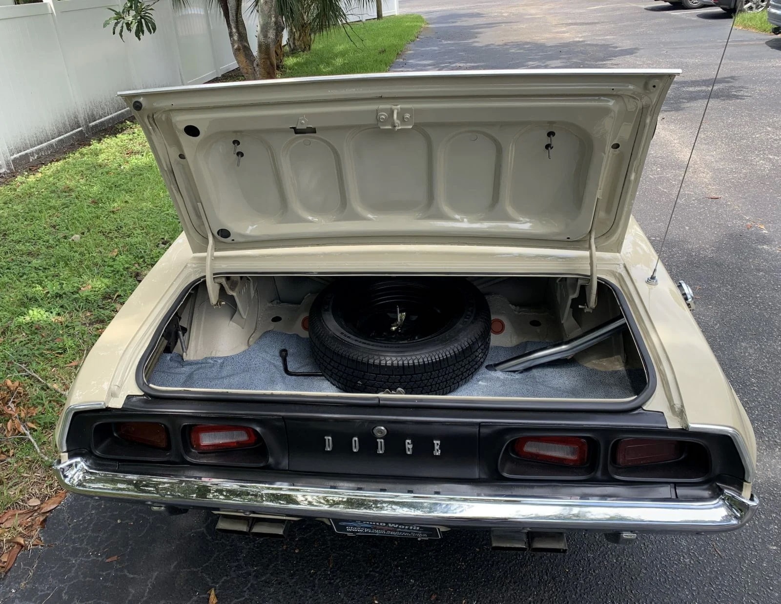 1973 Dodge Challenger Rallye1