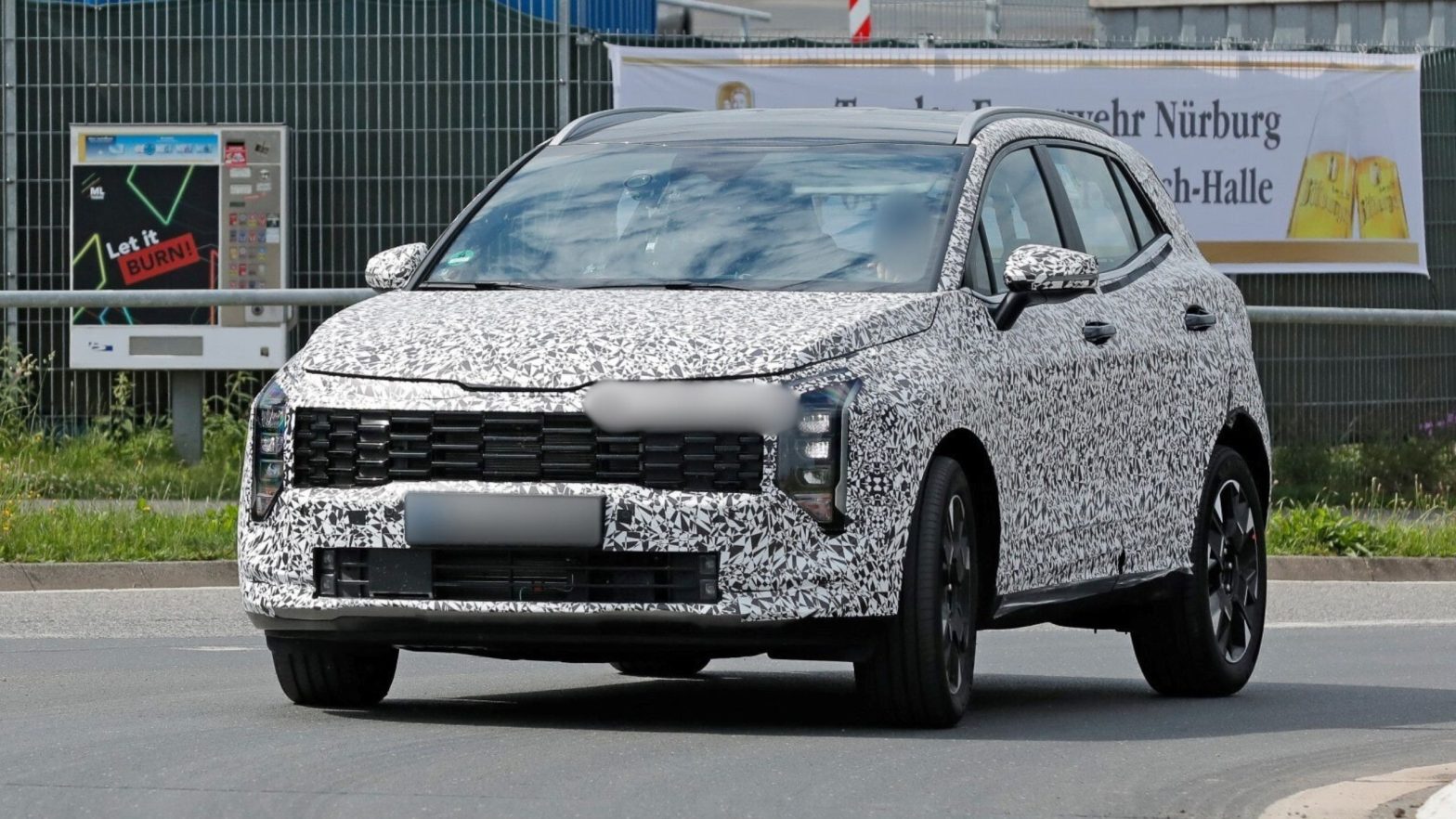 Kia Sportage 2026 Mid-Cycle Refresh: Spy Shots Reveal Exterior Updates ...