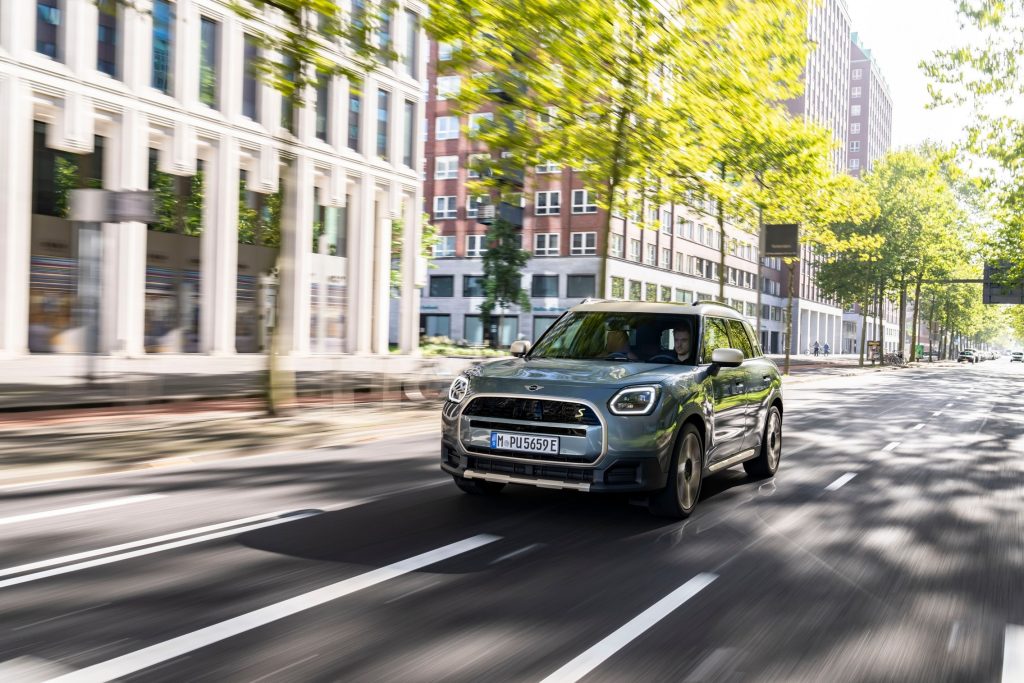Edvanced Mini 2025 MINI Countryman SE ALL4: Celebrating 65 Years of Iconic Design ...