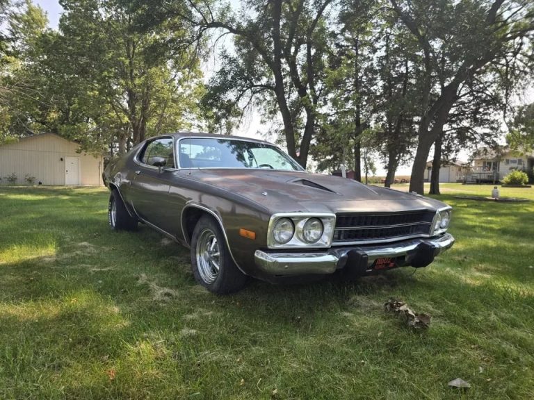 1974 Plymouth Road Runner GTX