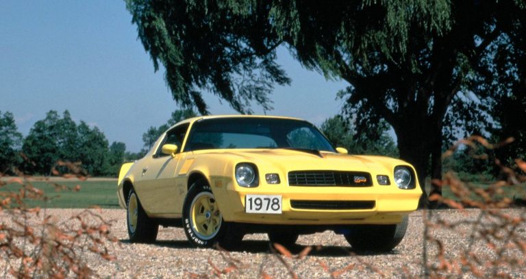 1978 chevrolet camaro in yellow front view