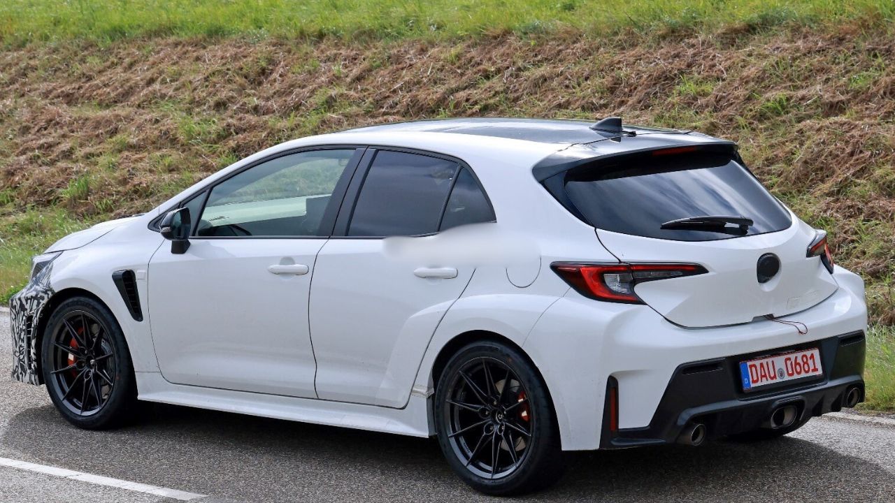 2025 Toyota GR Corolla1