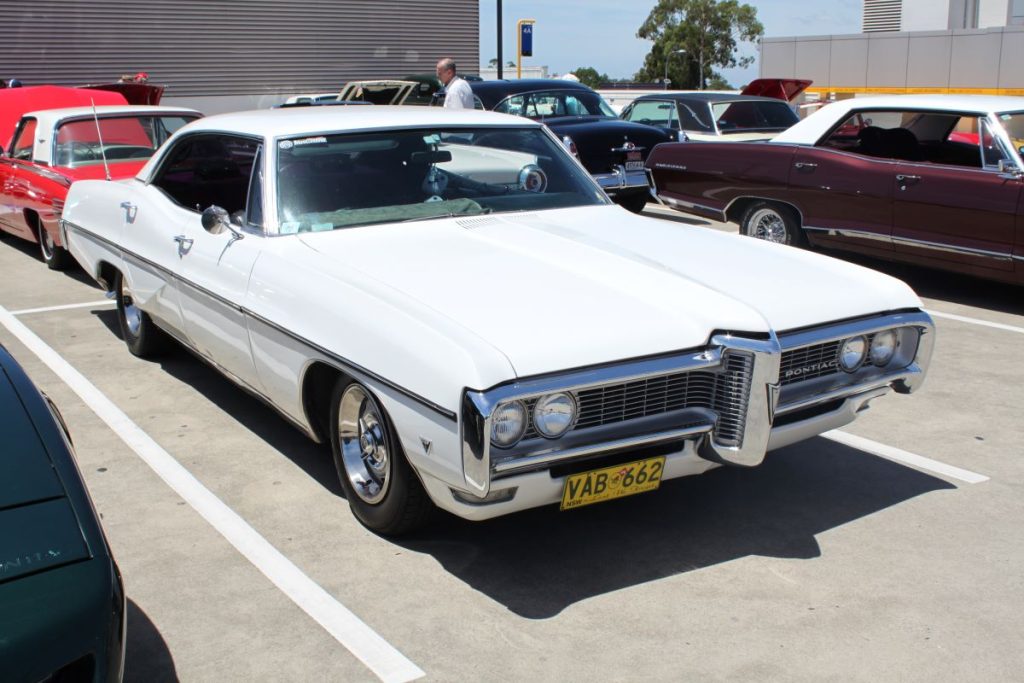 1965 Pontiac Parisienne Car