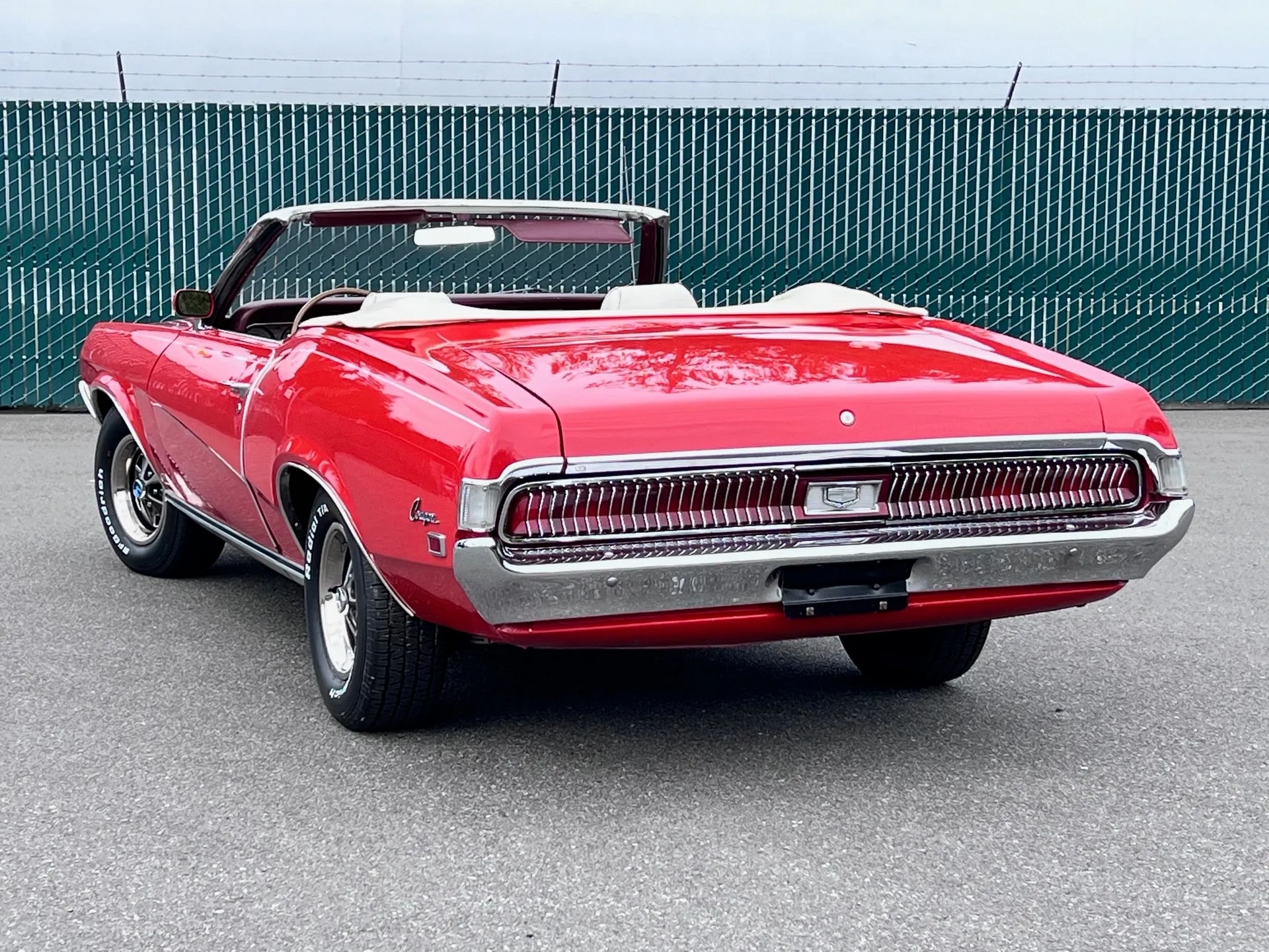 (1969 Mercury Cougar XR 7 convertible)