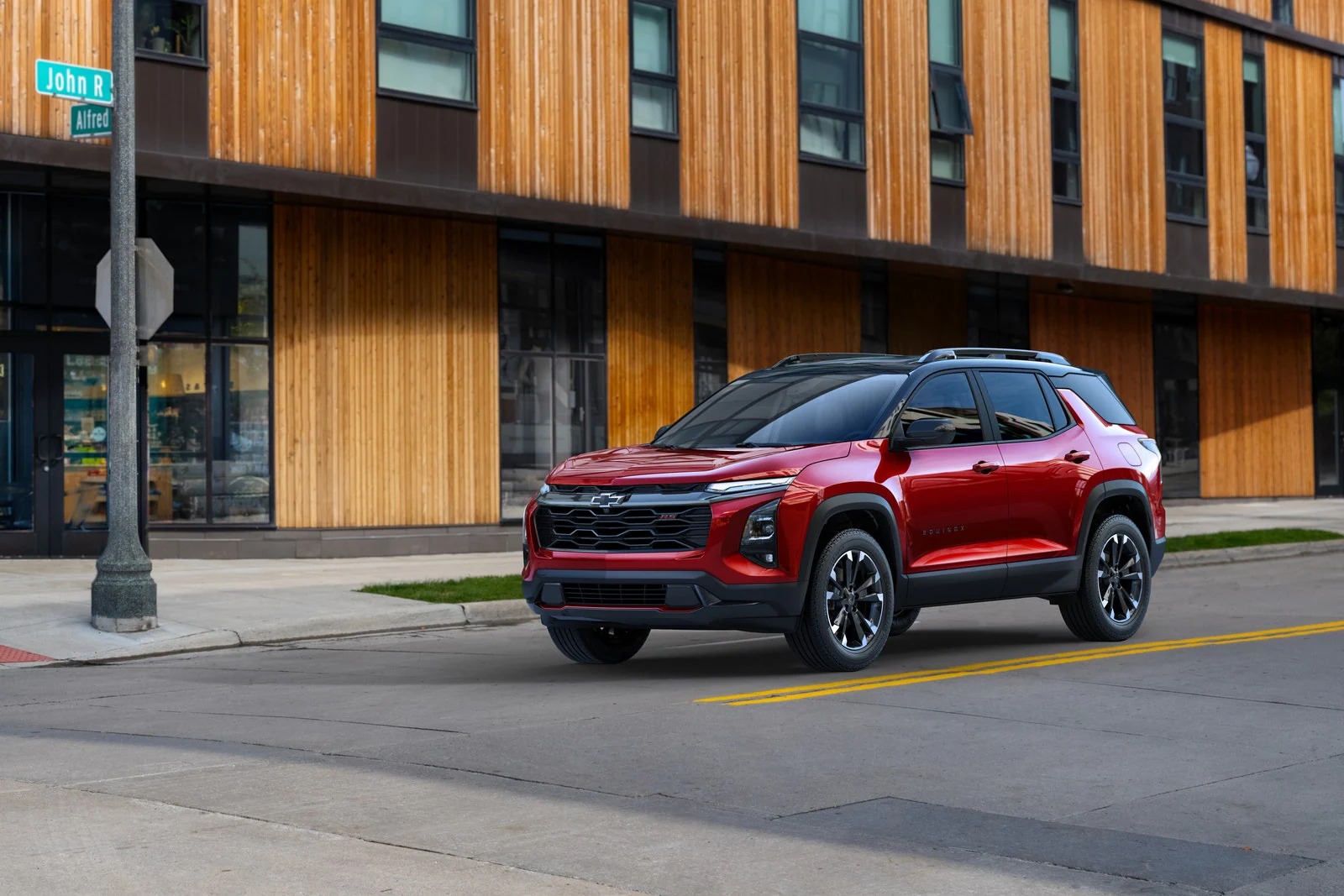 2025 Chevrolet Equinox Refreshes Design and Tech, but Modest Performance Limits Excitement in Competitive SUV Market1