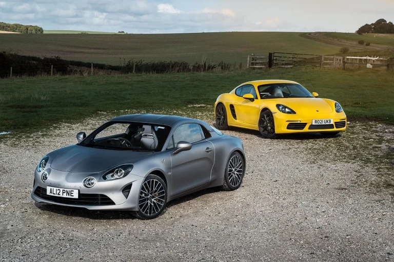 Alpine A110 Legende GT and Porsche 718 Cayman