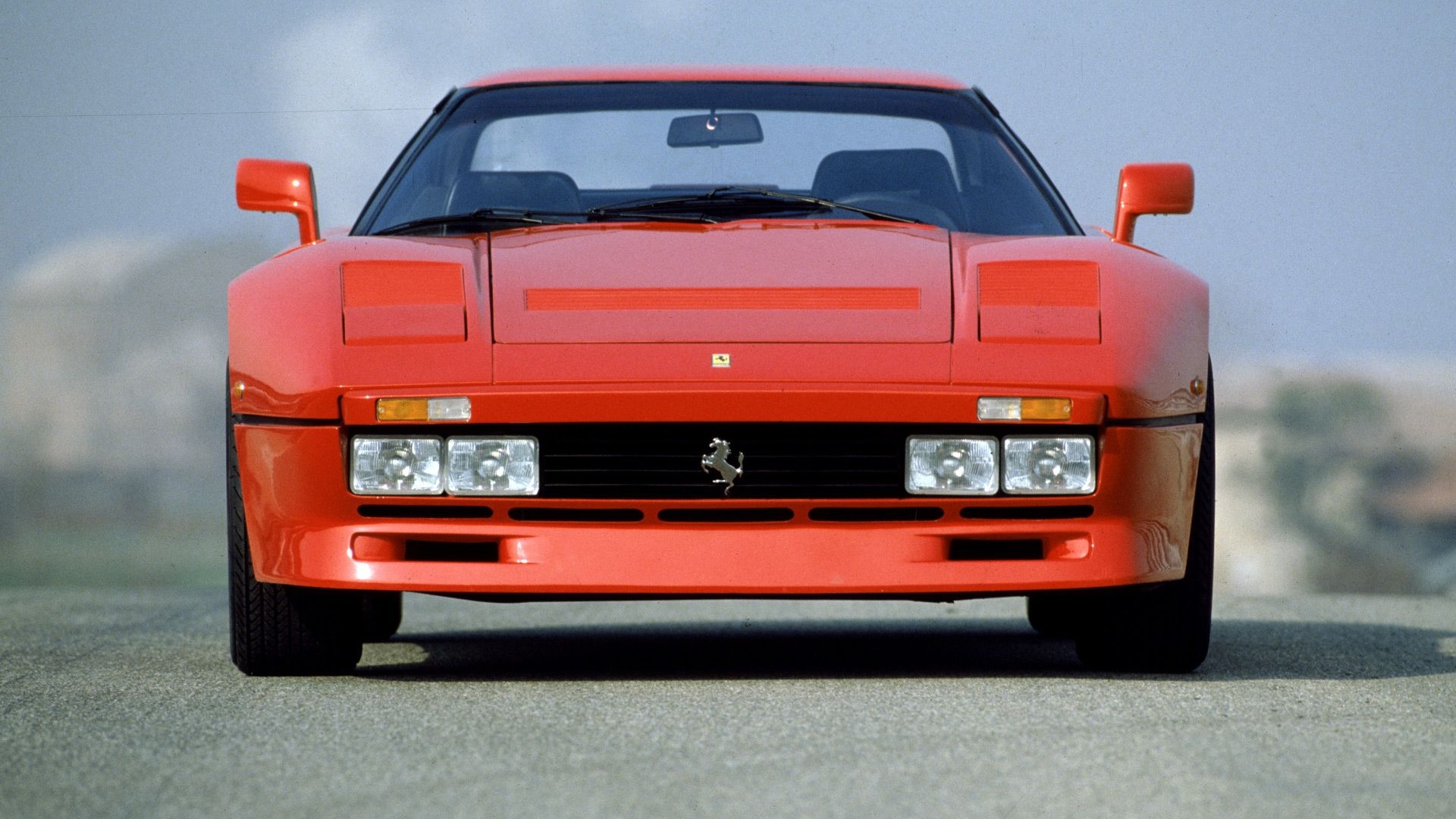 Celebrate 40 Years of the Ferrari 288GTO with Exclusive Pirelli Tires for an Unmatched Driving Experience1