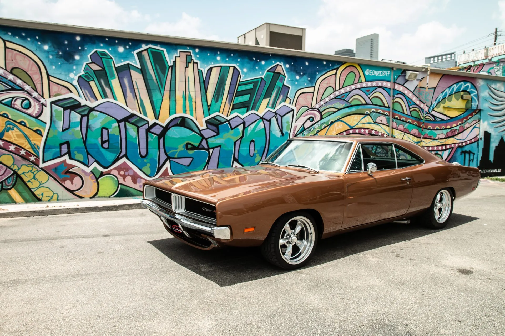 Classic 1969 Plymouth Belvedere Defies Expectations in Drag Race Against Modern Dodge Charger Hellcat