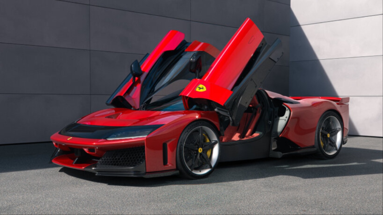 Ferrari F80 Takes the Spotlight with Formula 1 Inspired Powertrain and Advanced Aerodynamics