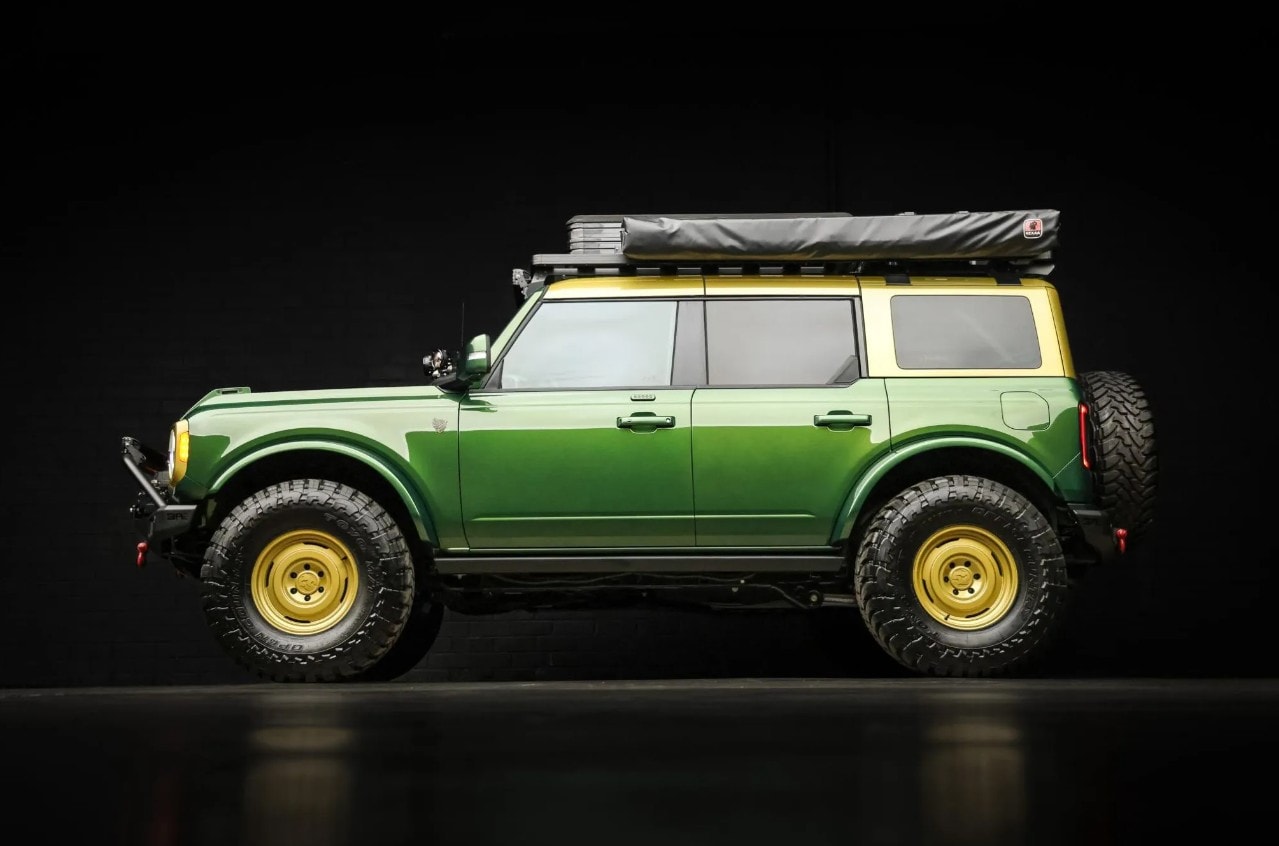 (Ford Bronco Badlands SEMA)