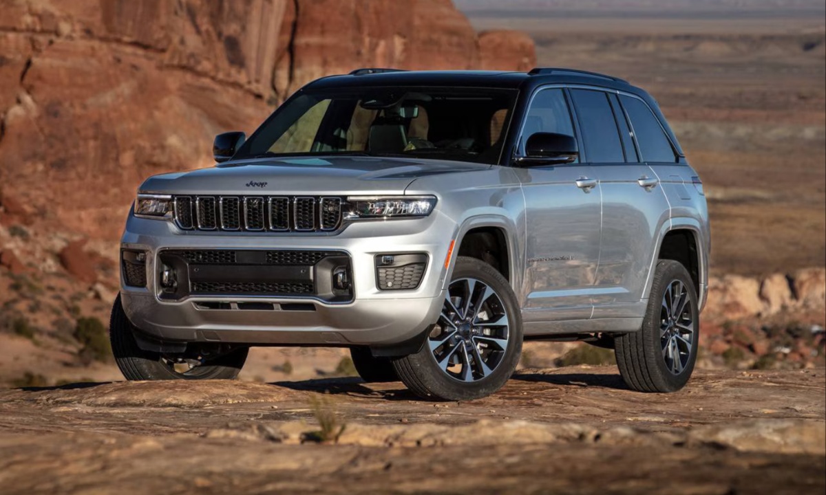 Jeep Grand Cherokee Offers Unprecedented Price Reductions for 2025, Making it an Attractive Buy (2)