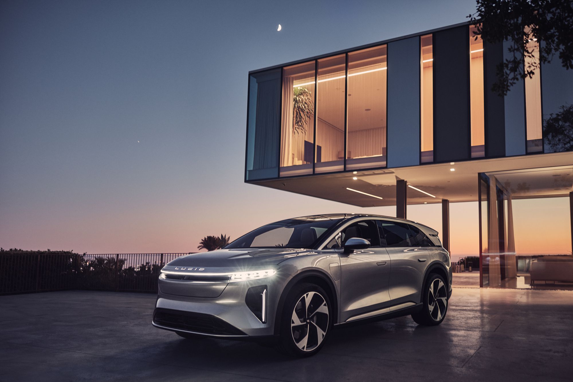 Lucid Expands Lineup with Gravity SUV A High Powered, Three Row EV with Competitive Pricing